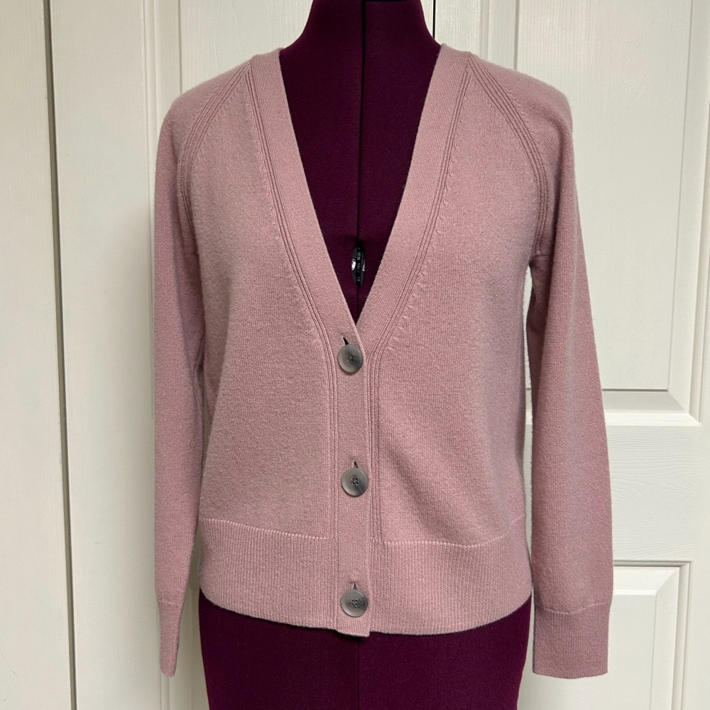 BR Cashmere 3 Button Cropped V-Neck Sweater - Size XS